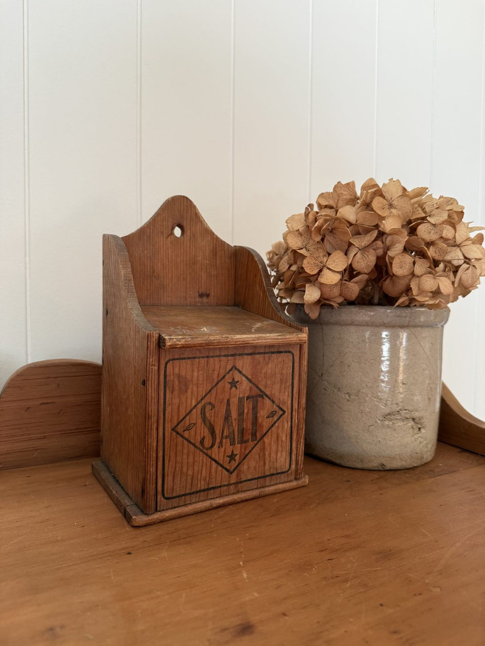 Wood & folk art